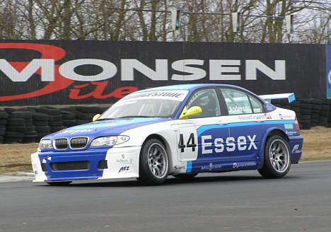 Philip Andersen kører i denne sæson i en ny BMW E 46 ex. WTCC racer.